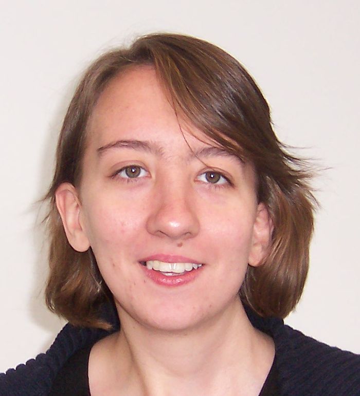 Ms Sue McIntyre